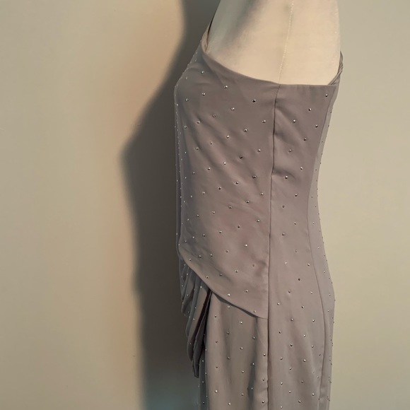 Express Woman’s One Shoulder Strap Silver Dress - Picture 3 of 8